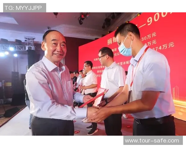 足球明星助力慈善事业点亮希望之光传递爱心与温暖